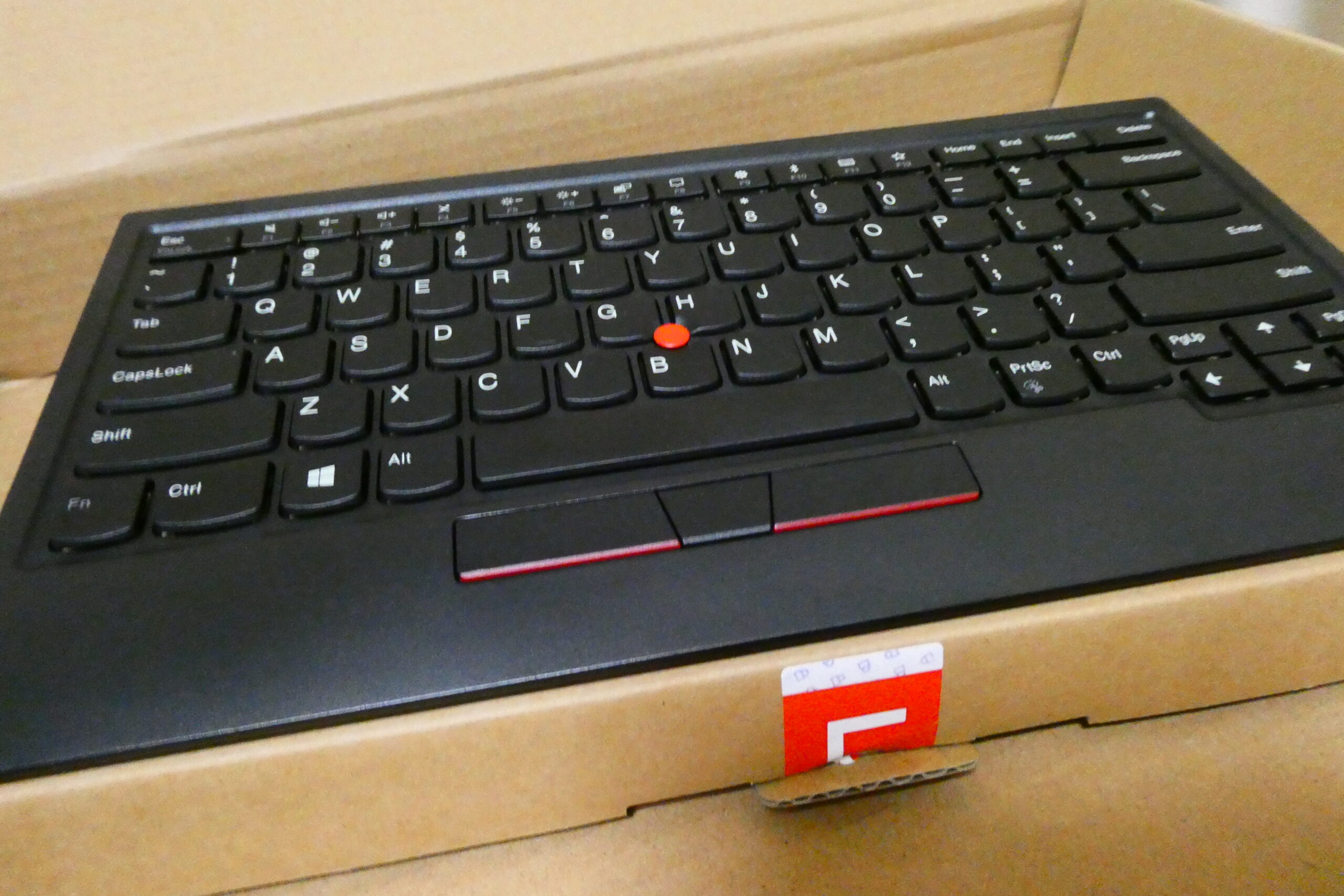 公式超高品質 ThinkPad　シンクパッド　トラックポイントキーボード　未使用　有線　日本語 PC周辺機器